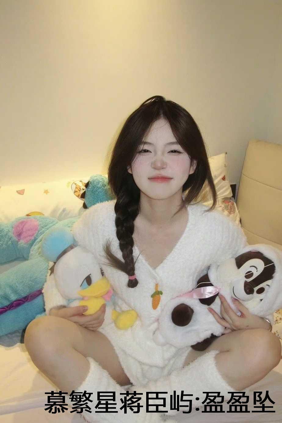 竹外桃花三两枝